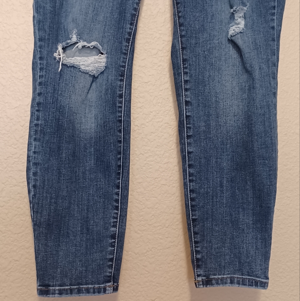 Maurices mid-rise skinny jeans - Picture 2 of 8